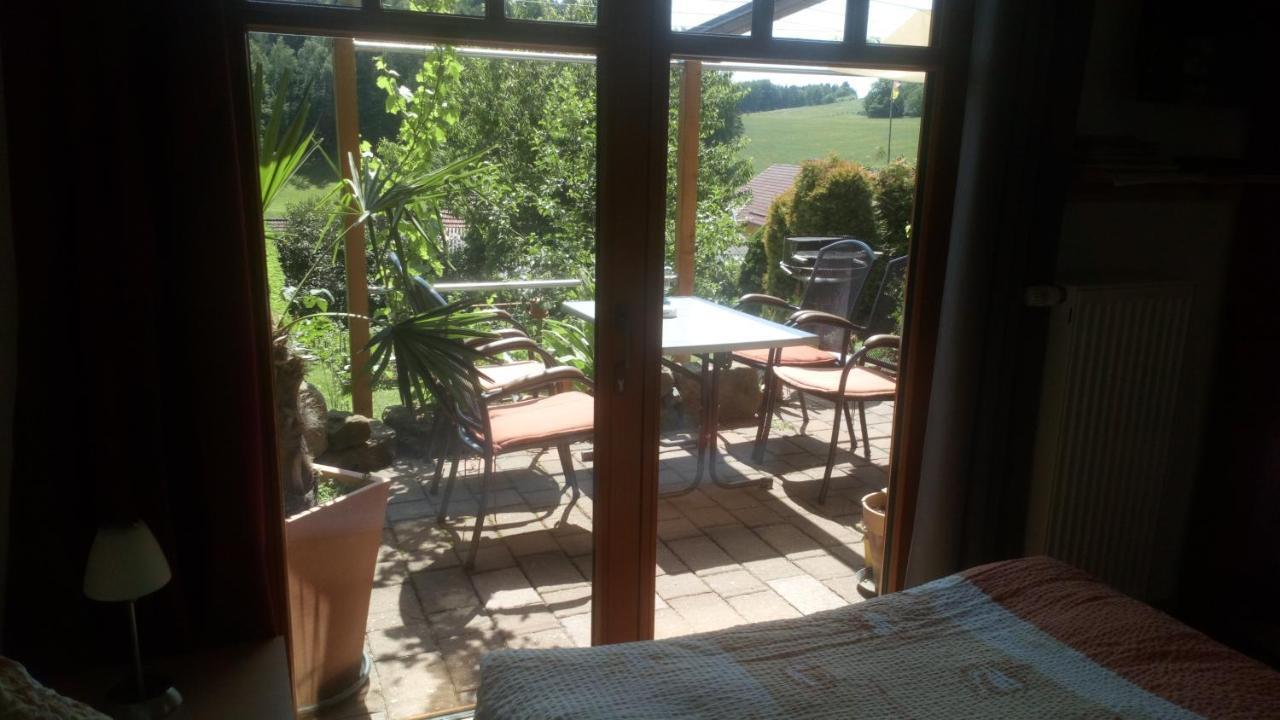 Apartment Mit Gartenblick Eckersdorf Екстериор снимка